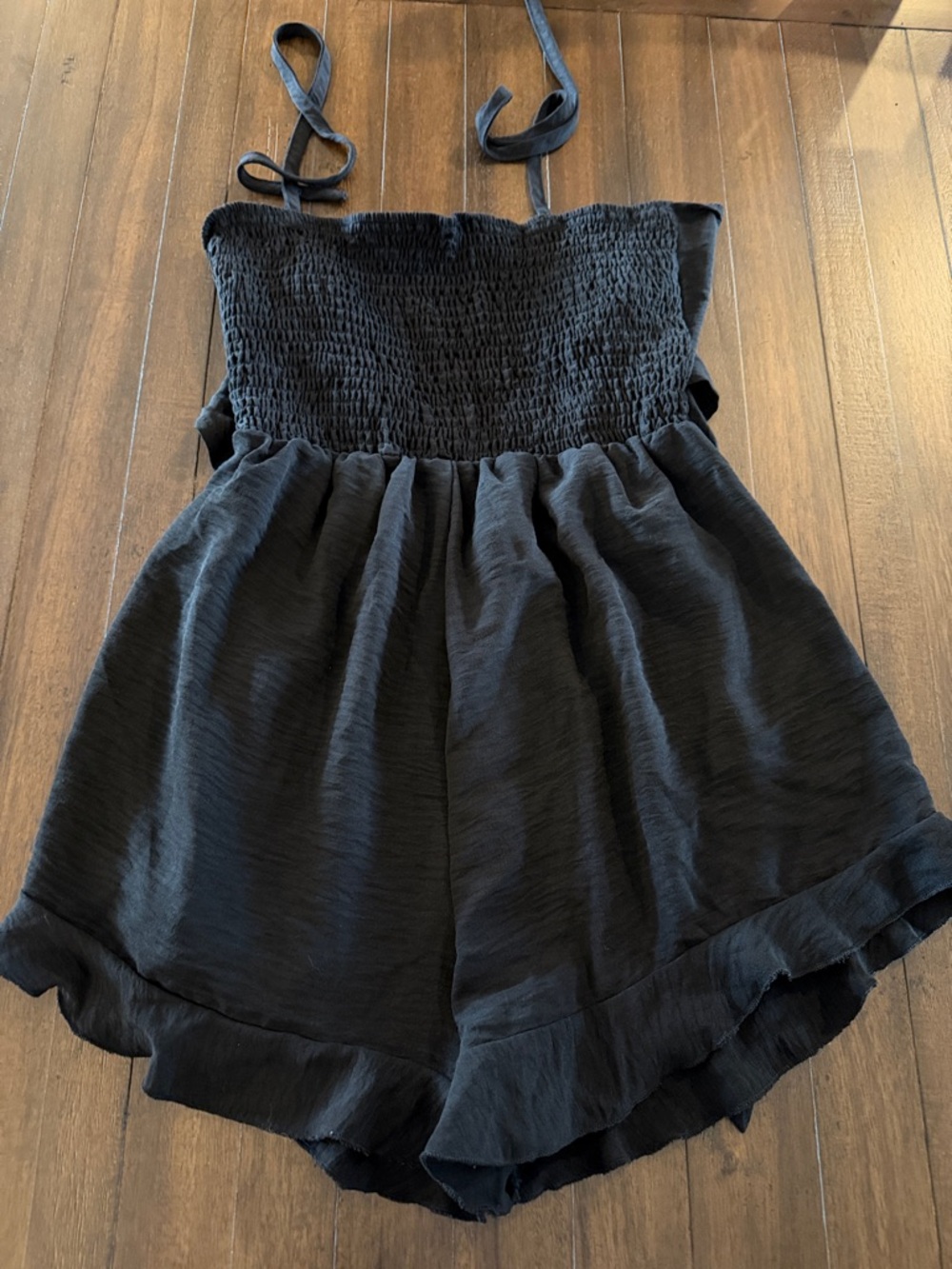 SHEIN Black Smocked Strap Romper
